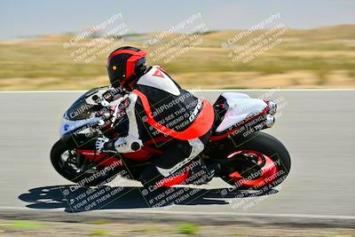 media/Apr-13-2025-TrackXperience (Sun) [[fb1ef998a6]]/Level 2 (Intermediate)/Turn 8 (Session 3)/